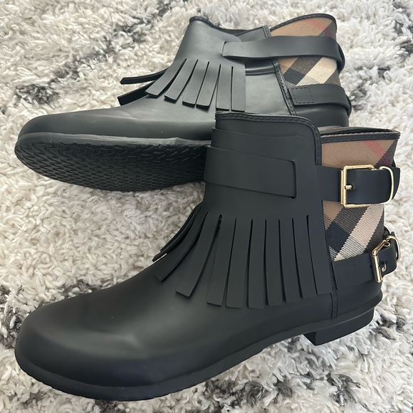 Burberry Rain Boots - Picture 2 of 3